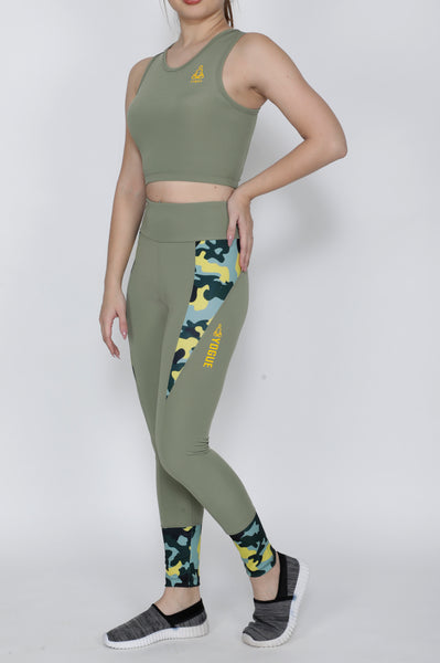 Shop The Look - Compression Top + Tights - Desert Camo