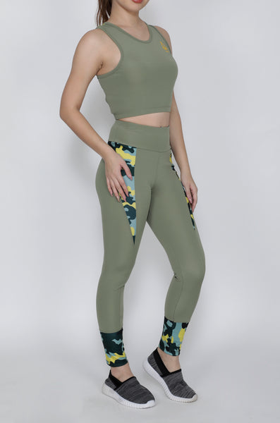 Shop The Look - Compression Top + Tights - Desert Camo